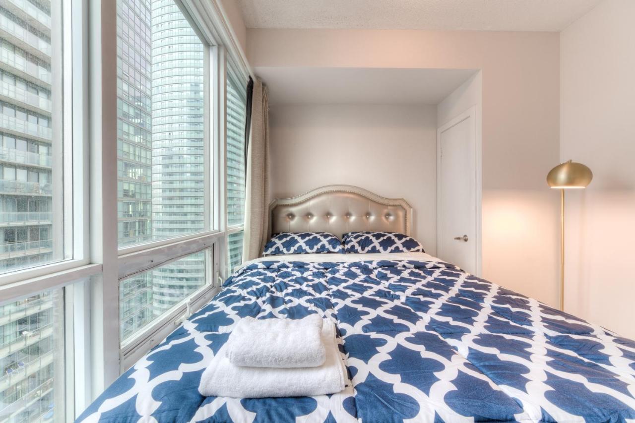 Stylish Newly Furnished Condo With Beautiful Lake View Toronto Exteriér fotografie