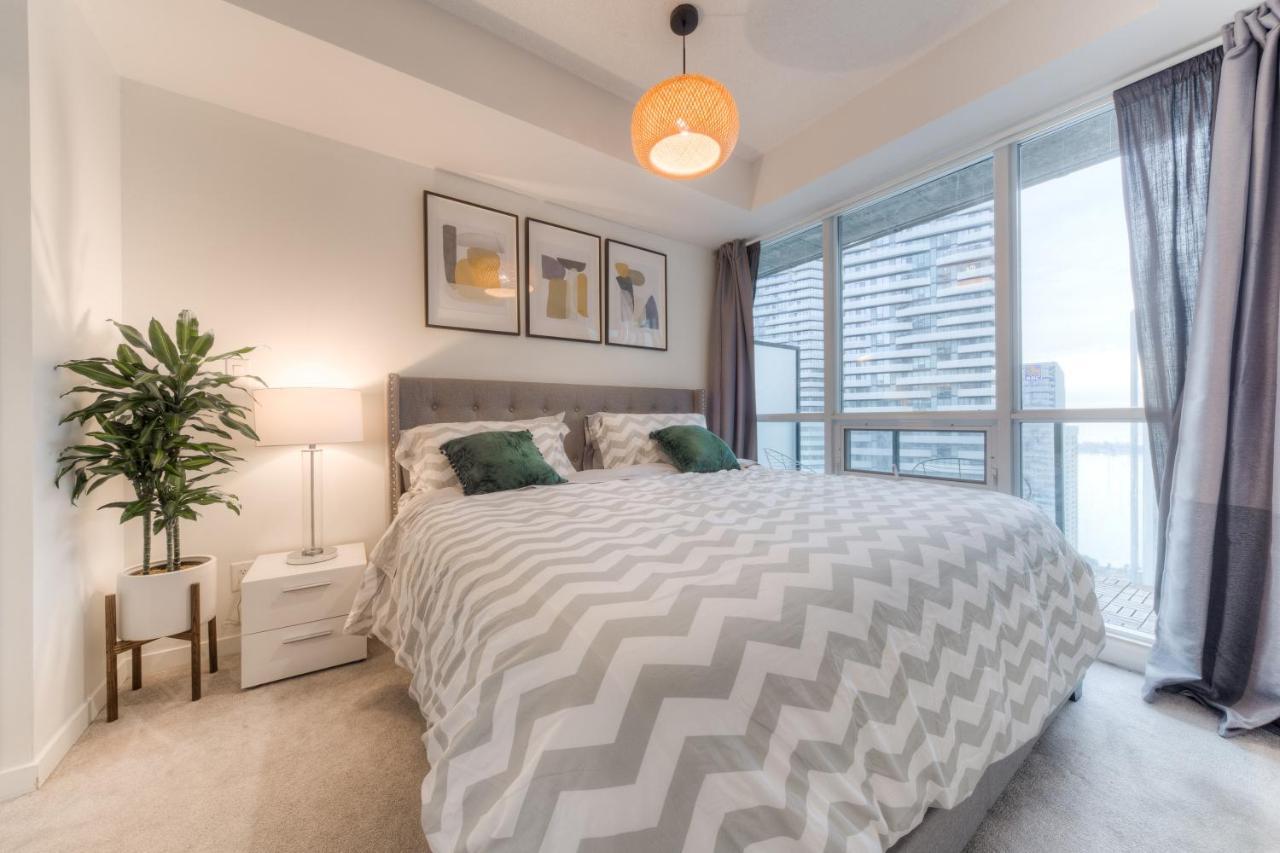 Stylish Newly Furnished Condo With Beautiful Lake View Toronto Exteriér fotografie