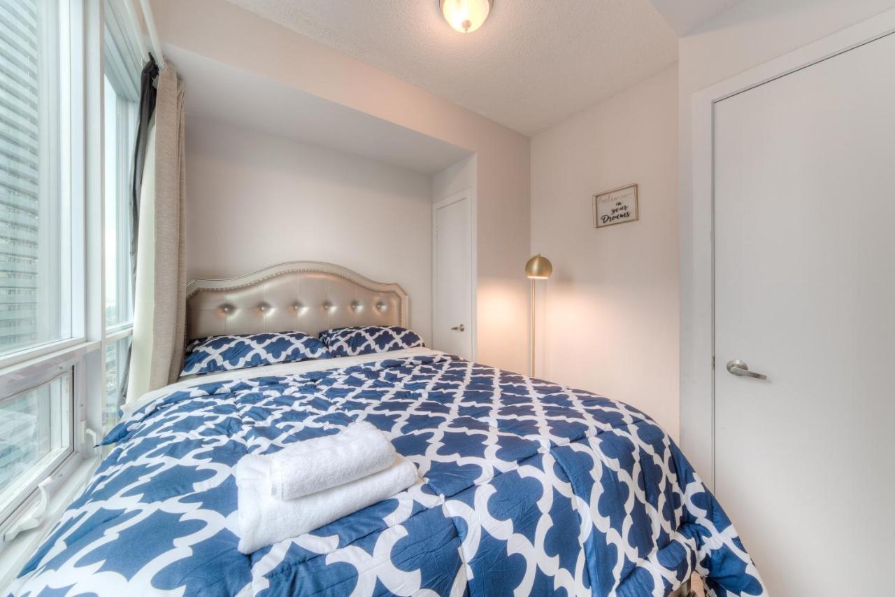 Stylish Newly Furnished Condo With Beautiful Lake View Toronto Exteriér fotografie