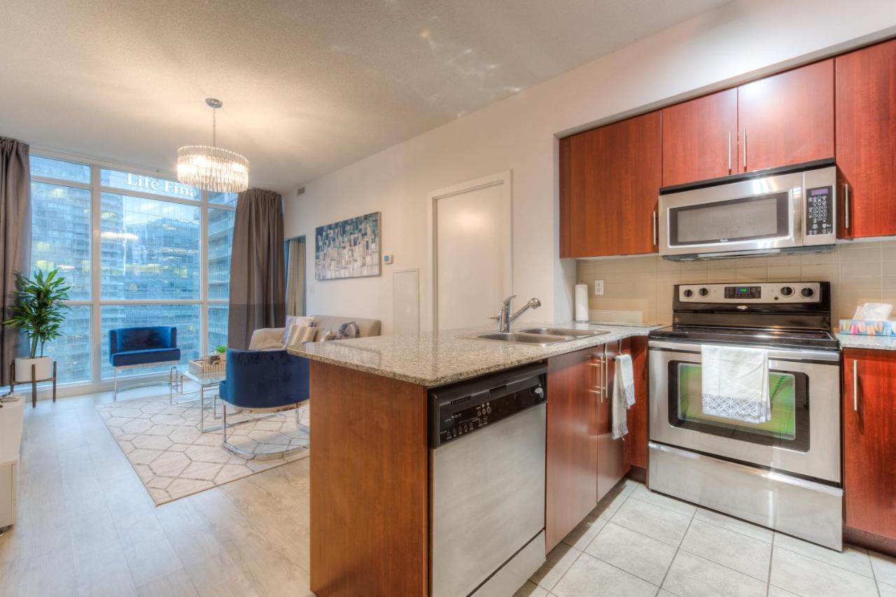 Stylish Newly Furnished Condo With Beautiful Lake View Toronto Exteriér fotografie