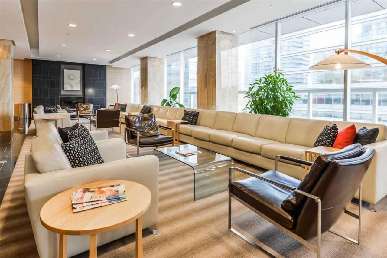 Stylish Newly Furnished Condo With Beautiful Lake View Toronto Exteriér fotografie